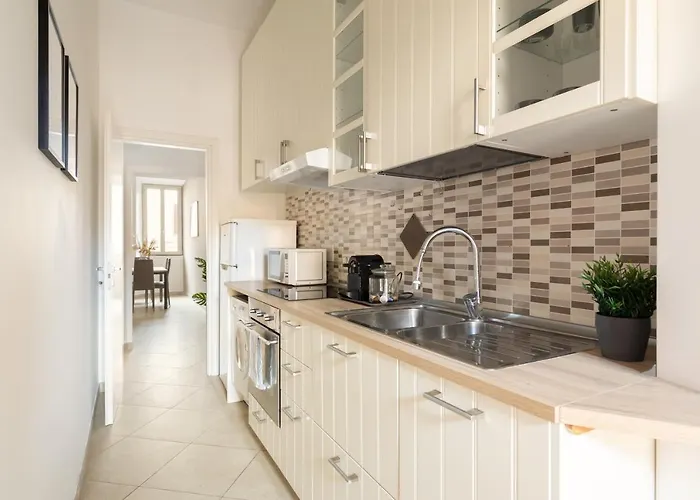 Residenza Piazza Di Spagna * Рим